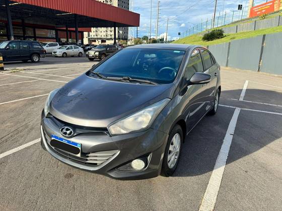 HYUNDAI HB20S 1.6 COMFORT PLUS 16V FLEX 4P AUTOMÁTICO